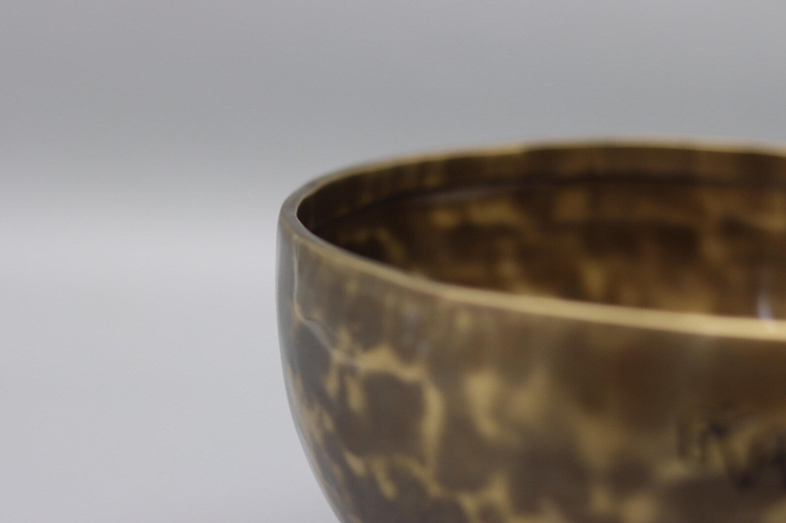 8" Full Moon Singing Bowl