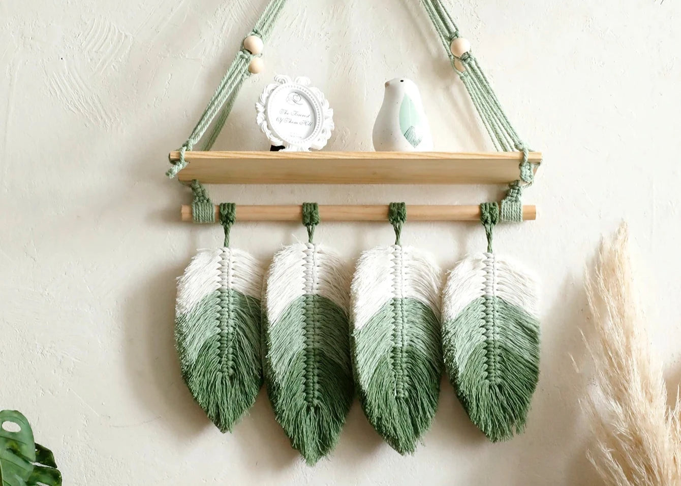 Macrame Leaf Tassels Floating