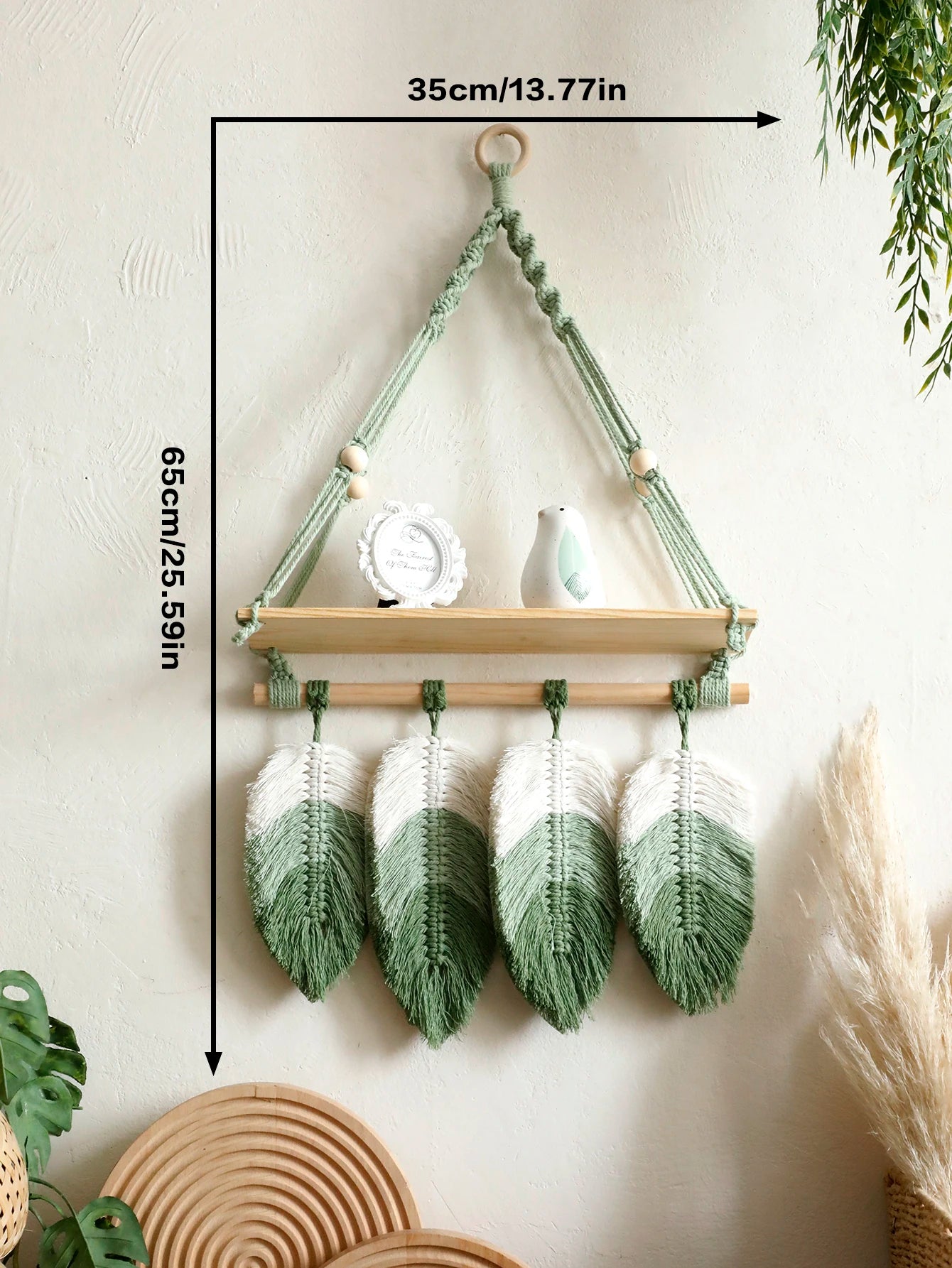 Macrame Leaf Tassels Floating