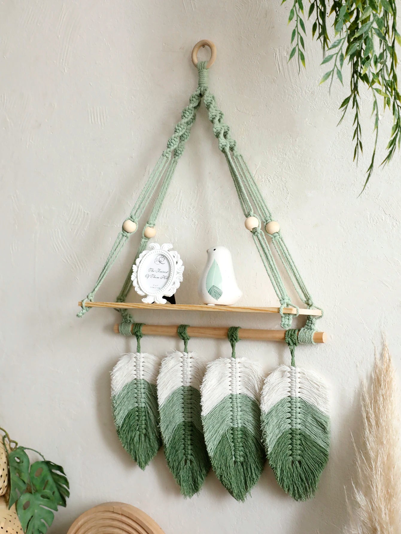 Macrame Leaf Tassels Floating