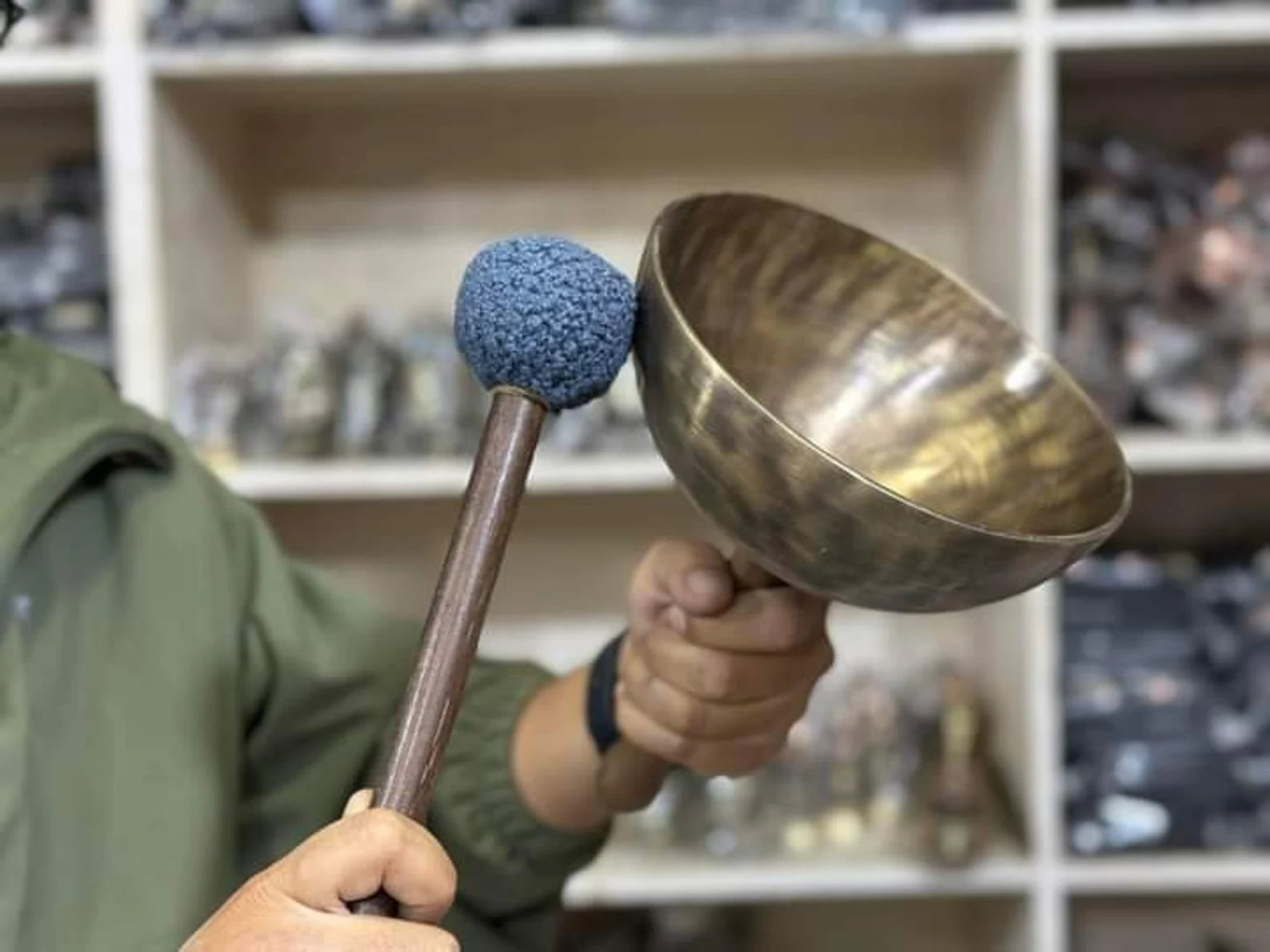 Handle Singing Bowl